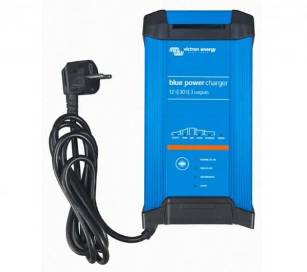 BPC123023002 Blue Power Charger 1230 IP223 230V50Hzfront 799x533 1 2.jpg