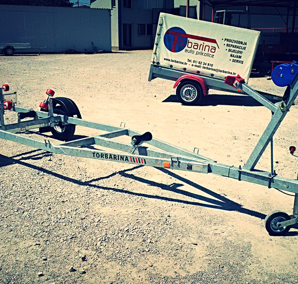 [017] Brodska prikolica Prima 750 RF